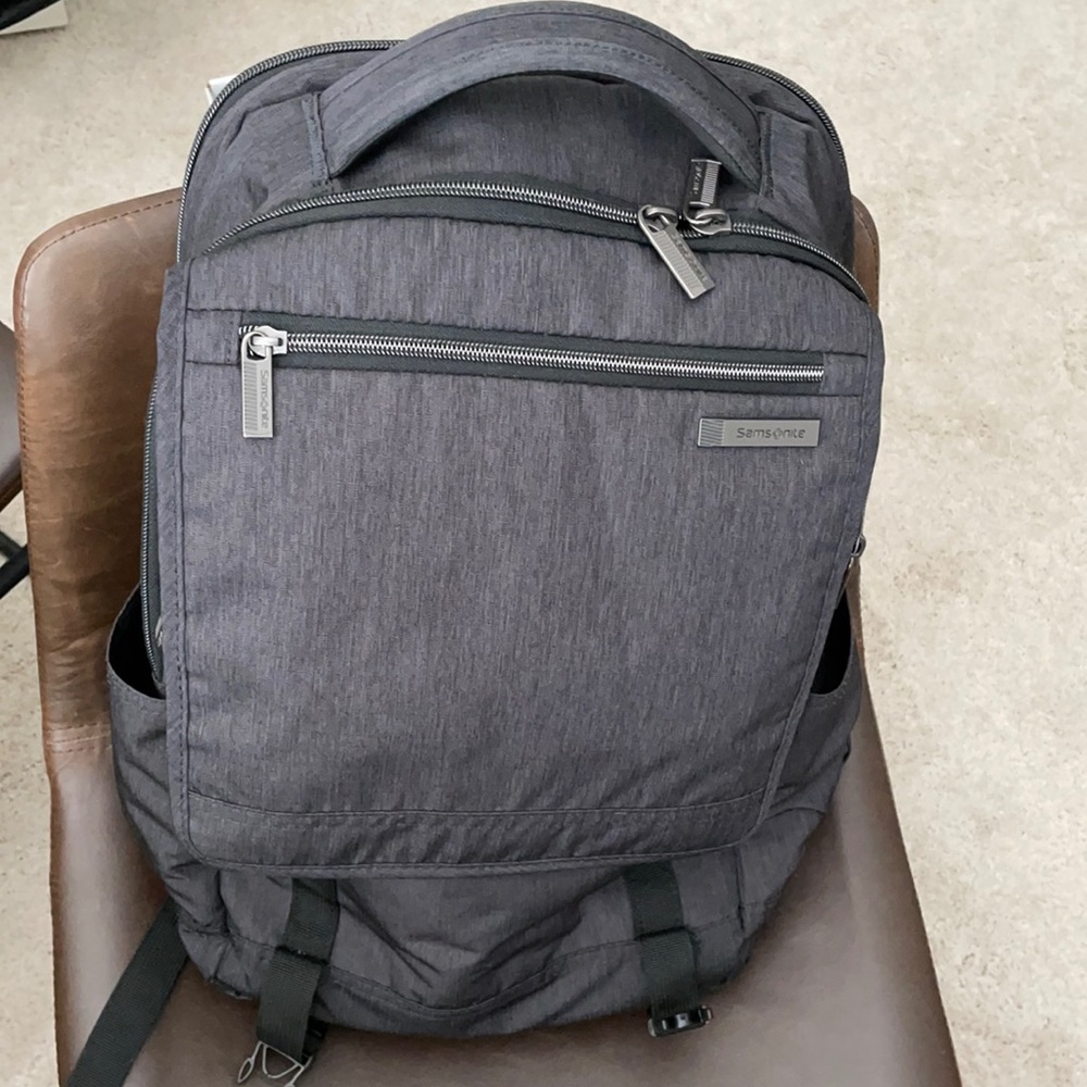 Samsonite Modern Utility 17.7” Backpack